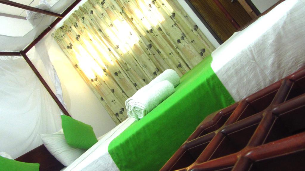 Hotel Ocean Voyage Tangalle Esterno foto