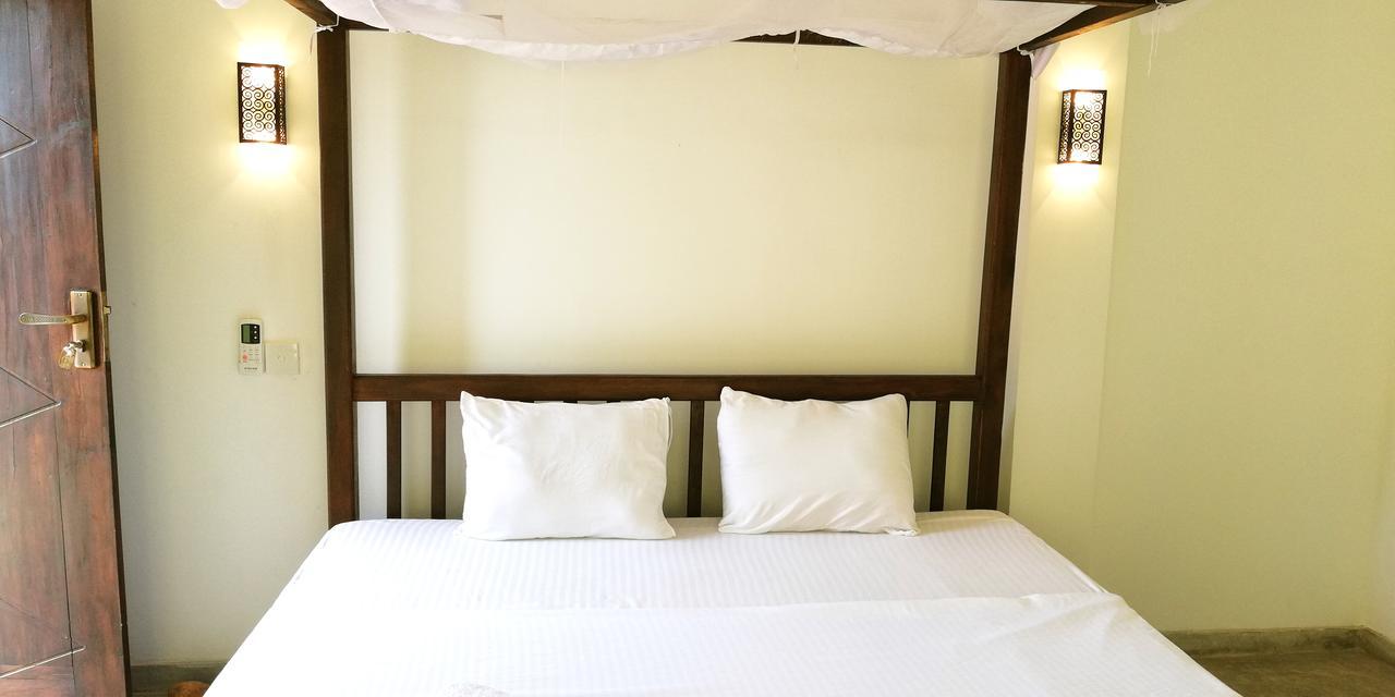Hotel Ocean Voyage Tangalle Esterno foto