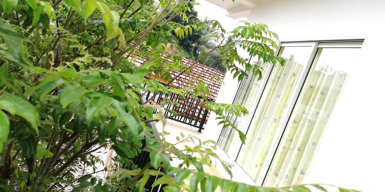 Hotel Ocean Voyage Tangalle Esterno foto