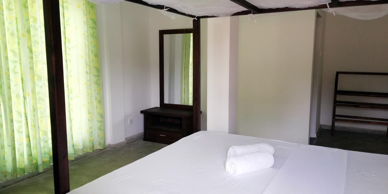 Hotel Ocean Voyage Tangalle Esterno foto