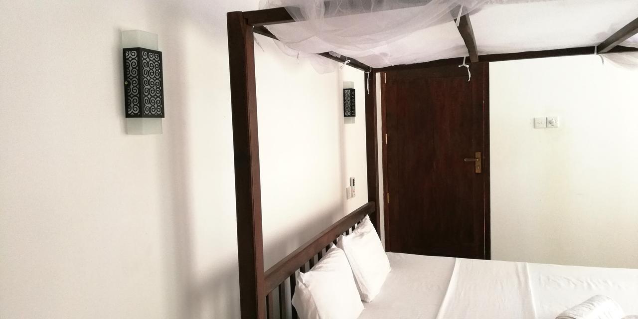 Hotel Ocean Voyage Tangalle Esterno foto