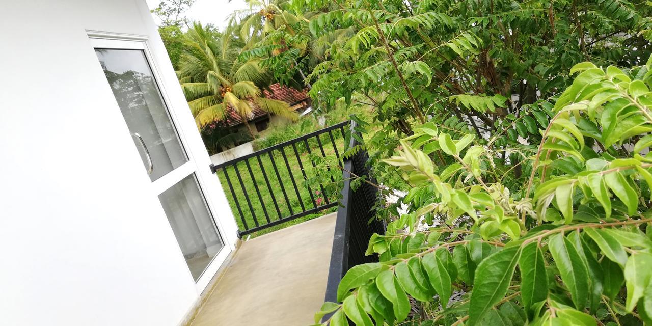 Hotel Ocean Voyage Tangalle Esterno foto
