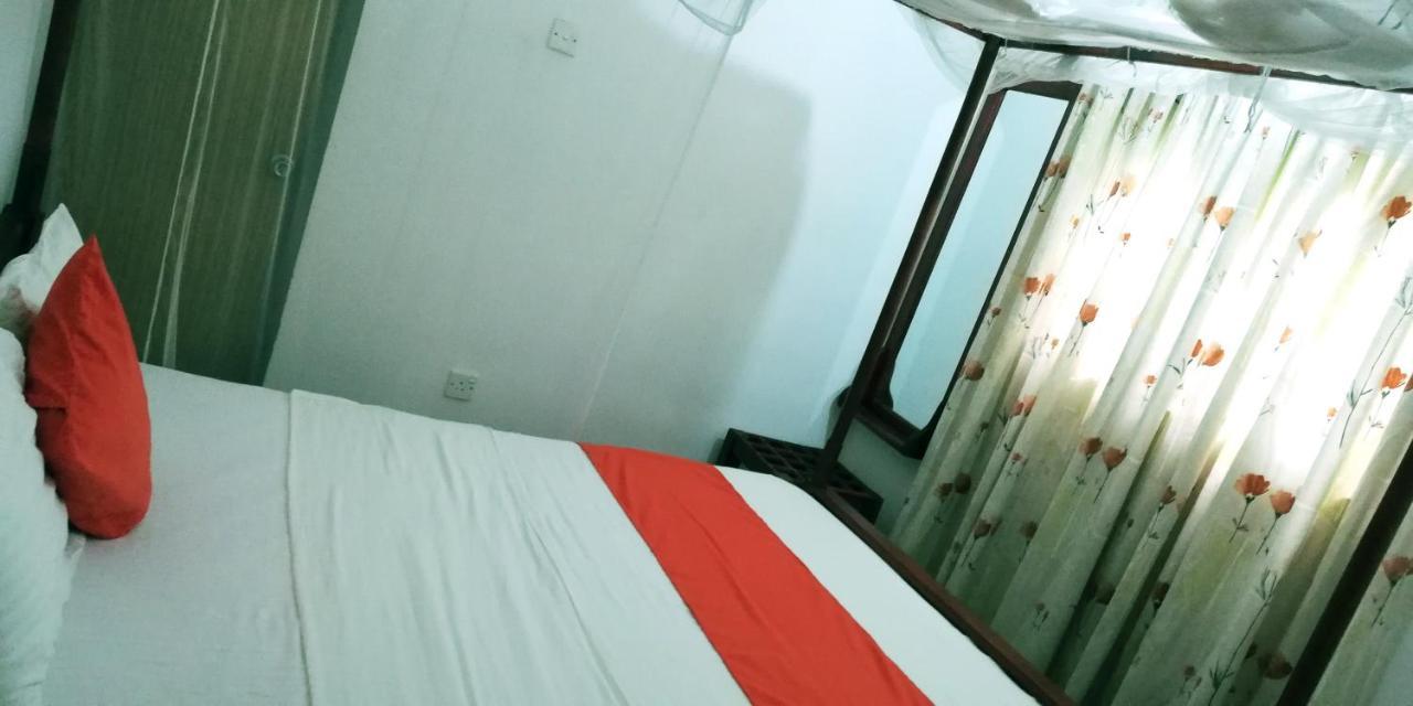 Hotel Ocean Voyage Tangalle Esterno foto