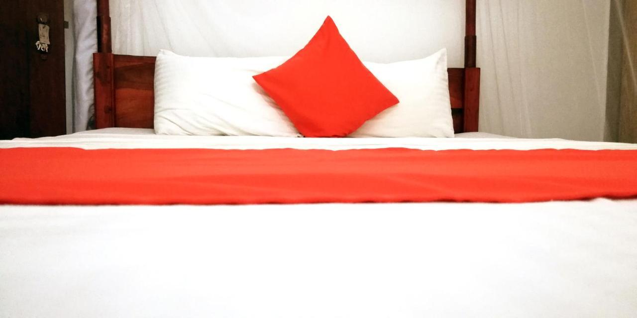 Hotel Ocean Voyage Tangalle Esterno foto