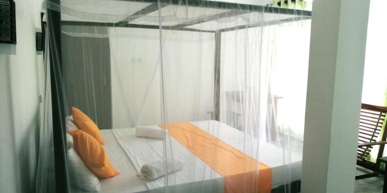 Hotel Ocean Voyage Tangalle Esterno foto