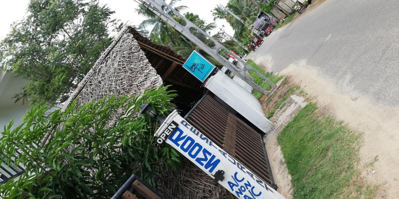 Hotel Ocean Voyage Tangalle Esterno foto