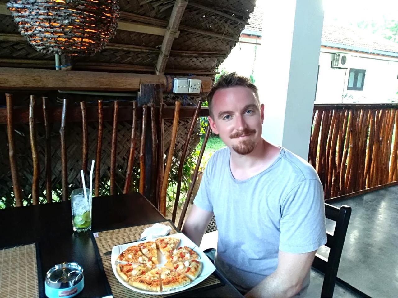 Hotel Ocean Voyage Tangalle Esterno foto